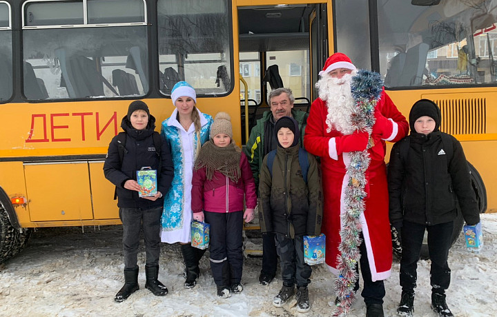 Тульские инспекторы поучаствовали в акции «Полицейский Дед Мороз»