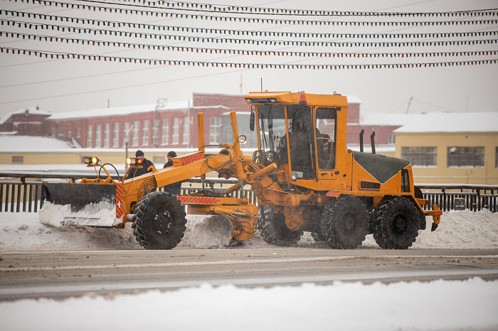 Тулу засыпало снегом: как в городе борются с последствиями стихии