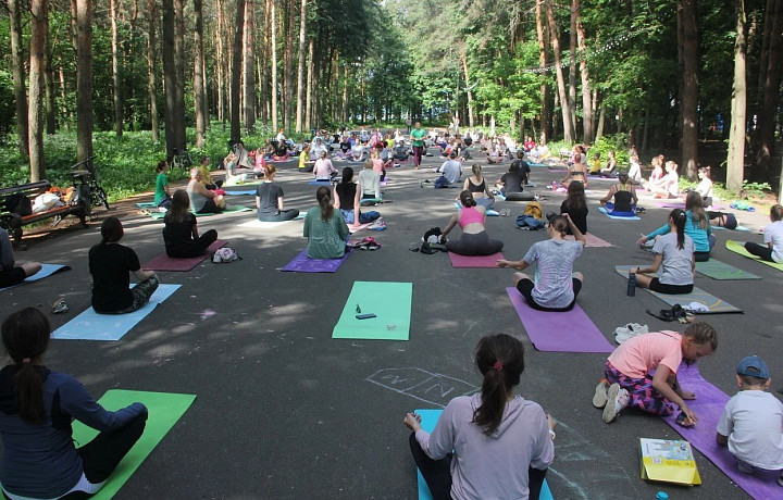 Туляков приглашают присоединиться к проекту «Йога в парках»