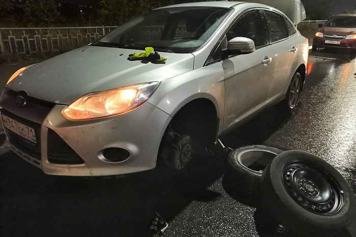 «Пробиты шины и покрышки, погнуты диски»: пострадавшие из-за ямы на Павшинском мосту в Туле автомобилисты рассказали подробности