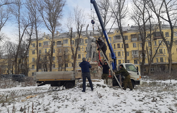 В Туле отреставрируют скульптуру «Встречающие»