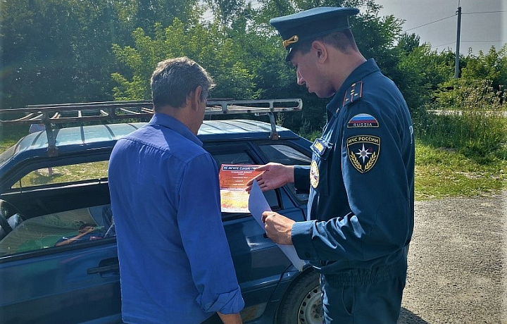 В Веневском районе спасатели провели профилактическую работу с населением