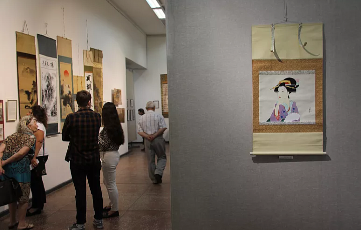 В Выставочном зале Тулы открылась выставка «Искусство Востока»