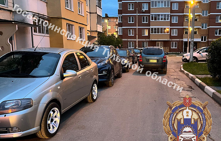 ﻿Иномарка сбила 10-летнего ребенка в одном из дворов Новомосковска