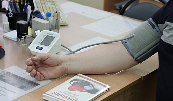 Около 300 туляков ежегодно оперируют в НМИЦ имени Бакулева