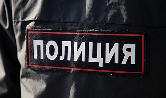В Щекинском районе шестеро в масках ворвались в дом к пенсионеру и ограбили его