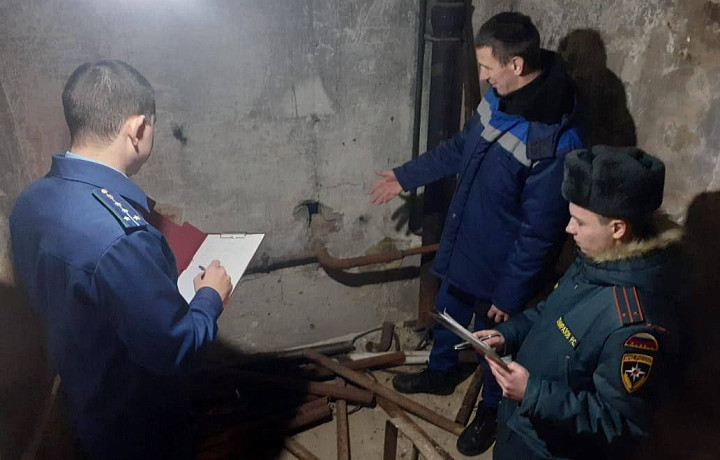 Новомосковская прокуратура нашла ряд нарушений в работе местных УК