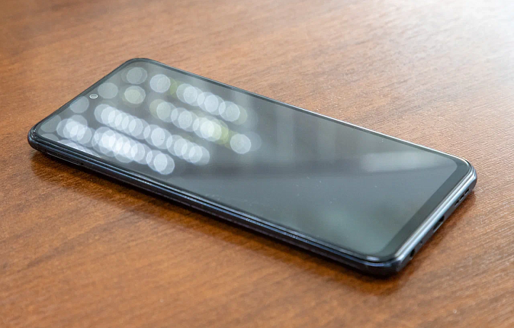 Тулячка украла у знакомого мобильный телефон