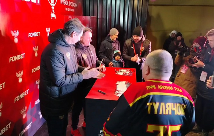 Дмитрию Аленичеву в Туле вручили «потерянную» награду