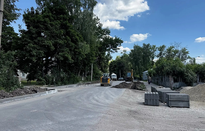 В Щёкине продолжается ремонт дорог на улицах Революции и Свободы