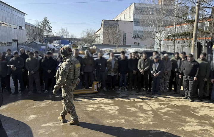 В Тульской области во время рейдов выявили 63 нелегальных мигранта