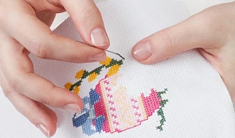 Бикини, бусы с бегемотиком из «киндера», бизиборды, искусственные бороды: что изготавливают своими руками тульские мастера хендмейда