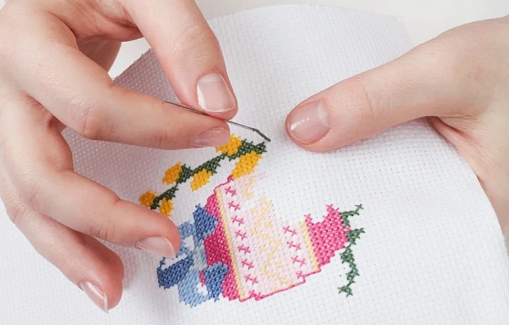 Бикини, бусы с бегемотиком из «киндера», бизиборды, искусственные бороды: что изготавливают своими руками тульские мастера хендмейда