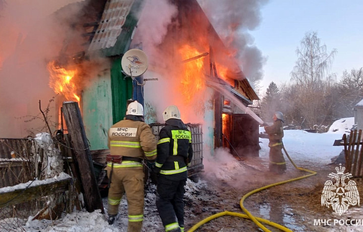 В Киреевском районе сгорел жилой дом
