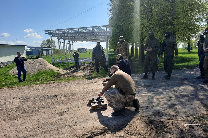 В Тульской области шестой выпуск операторов БПЛА сдал аттестационные экзамены