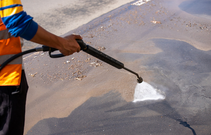 На мойку, уборку и обработку дорог от наледи в Туле потратят почти 1 млрд рублей