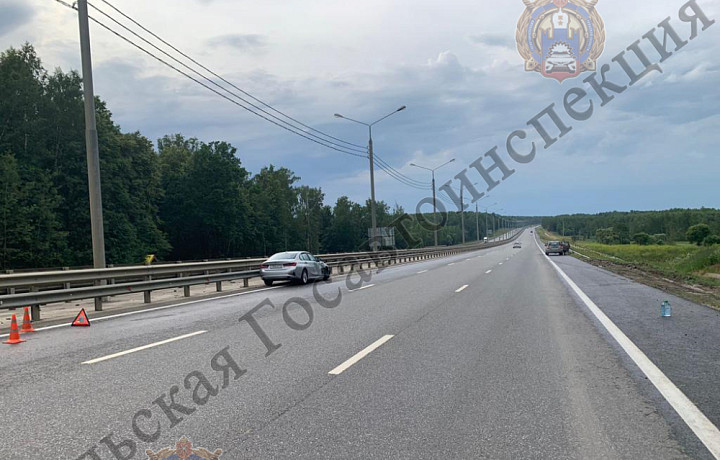 В Заокском районе женщина на BMW 3er не справилась с управлением и врезалась в KIA Sportage