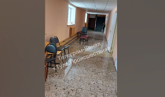 В ясногорском ЦО №2 после капремонта прорвало трубу на цокольном этаже