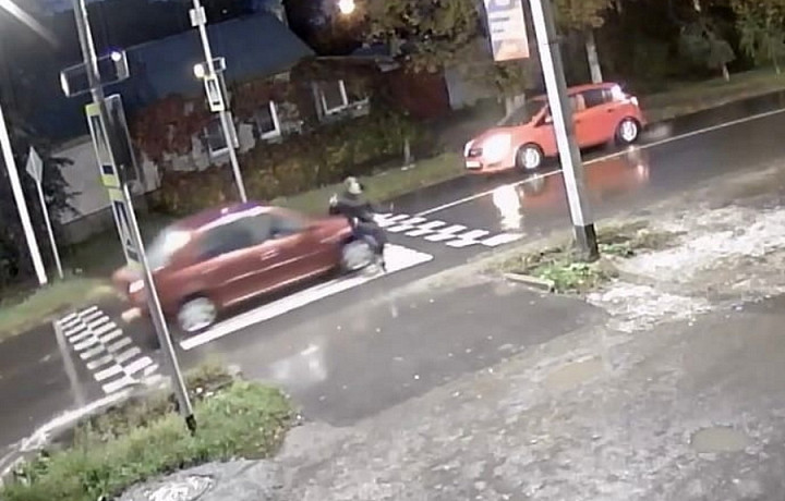 В Алексине Renault Logan сбил 13-летнюю девочку и скрылся с места ДТП