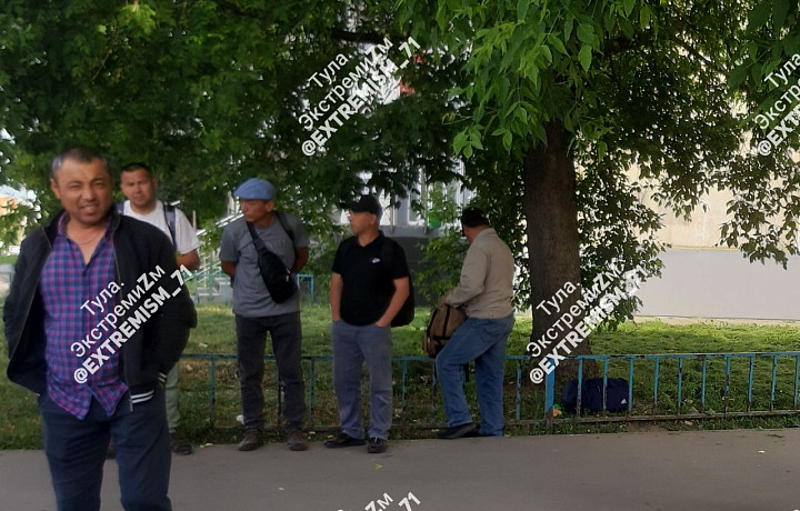 В Туле на улице Максима Горького правоохранители проверили более 30 иностранцев