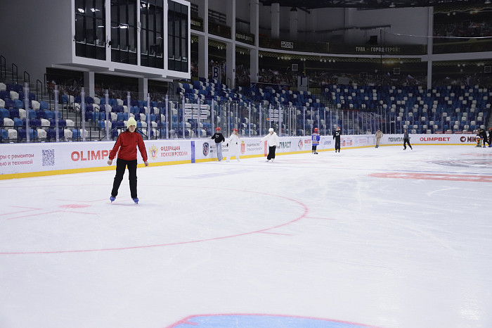 Сходил на бесплатные занятия и влюбился в лед: как тульских школьников учат кататься на коньках – фоторепортаж