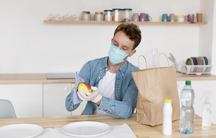 В Роспотребнадзоре рассказали, можно ли заразиться сальмонеллезом или дизентерией от заводских упаковок