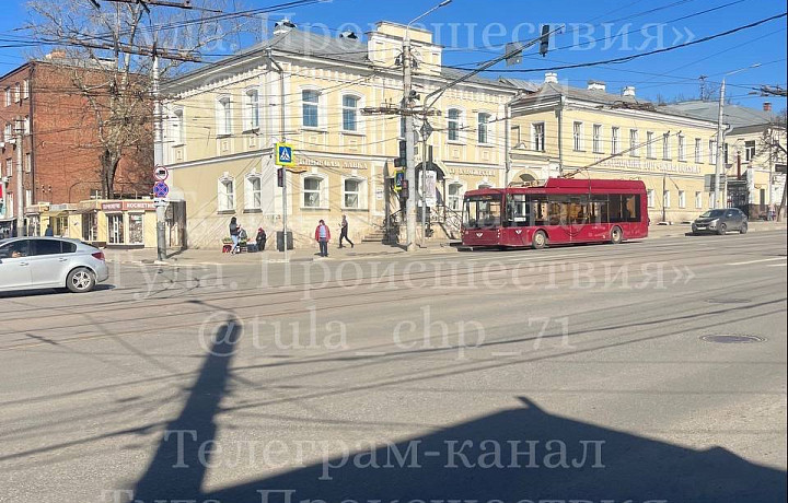 На Октябрьской улице в Туле отказали светофоры