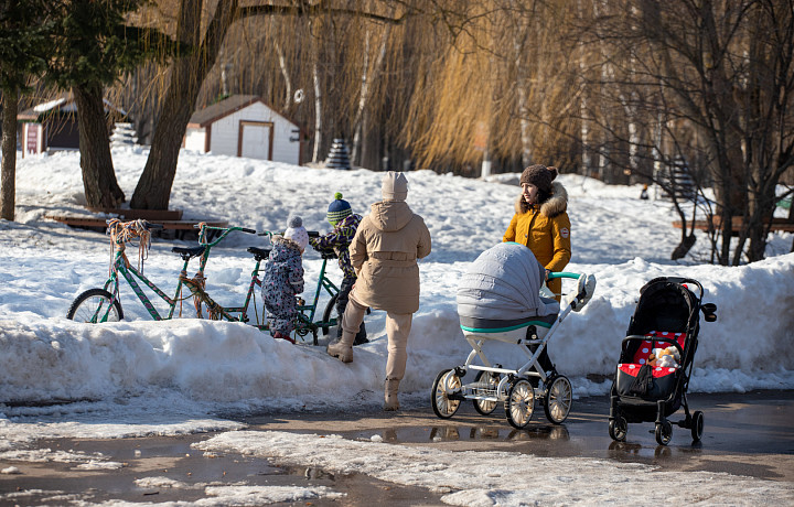 Более 10 предприятий Тульской области включились в программу поддержки рождаемости