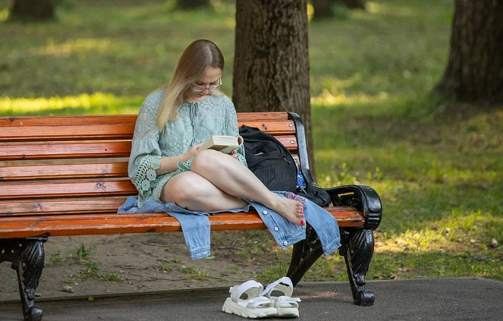 Тулякам рассказали, как жаркая погода влияет на давление в рамках цикла «Отвечают врачи»