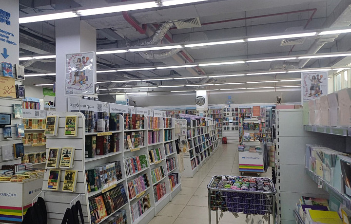 Перелистывать страницы сегодня дорого: обзор цен на бумажные книги в Туле