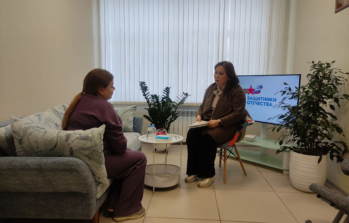 Названы проблемы, с которыми семьи участников СВО чаще всего обращаются к психологу