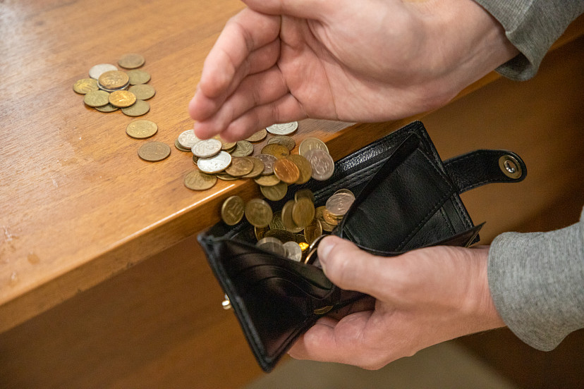 Эксперты спрогнозировали ослабление рубля в ноябре-декабре из-за праздников | ТСН24