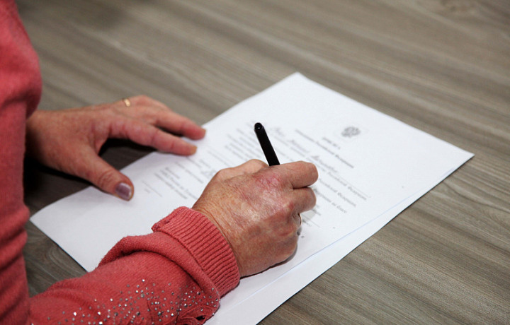 Прибывшие в Тулу жители ЛДНР получили российские паспорта