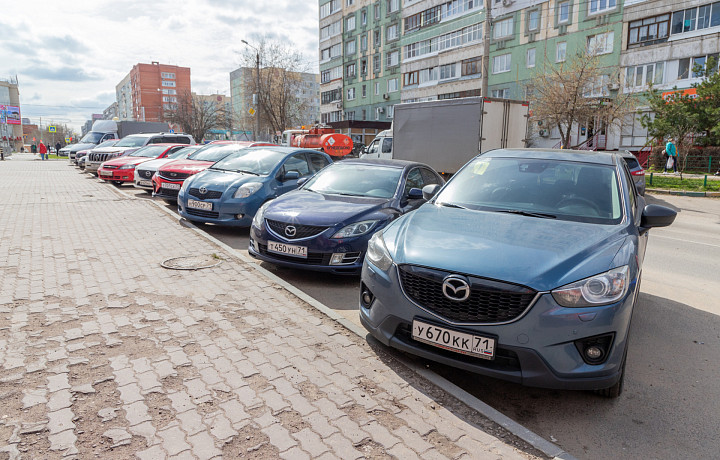 Эксперт Железняк заявил, что из-за нового роста утильсбора в России стоимость иномарок увеличится минимум на 300 тысяч рублей