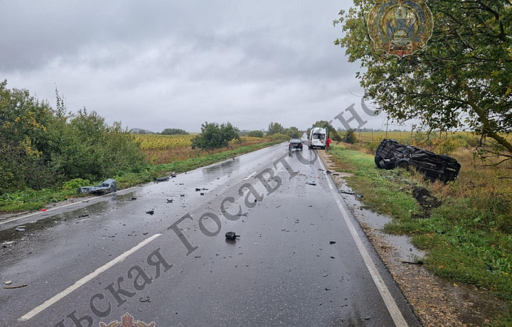 В Узловском районе столкнулись Lada и «УАЗ»: два человека пострадали, один погиб