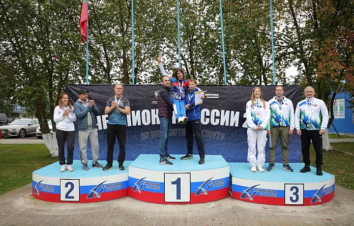 Туляки завоевали золото и серебро на чемпионате России по парашютному спорту