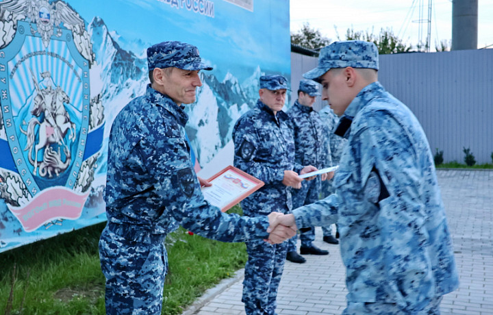Начальник тульского УМВД отметил заслуги полицейских на Северном Кавказе