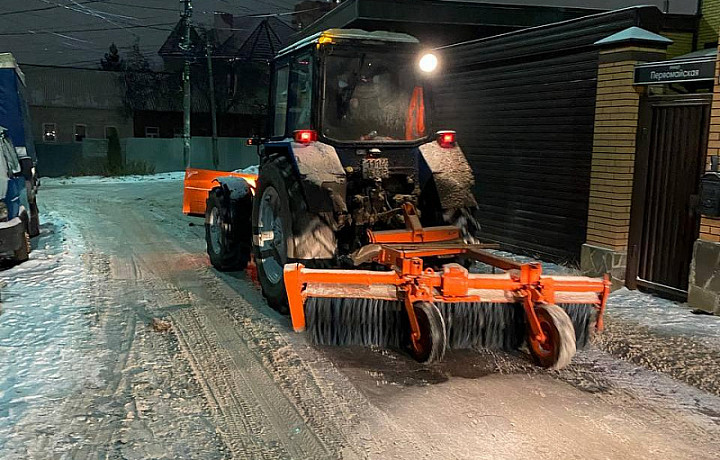 В уборке Тулы 29 ноября задействованы 129 единиц техники и более 300 рабочих
