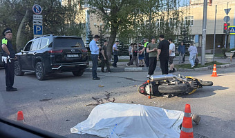 На улице Фрунзе в Туле насмерть сбили мотоциклиста