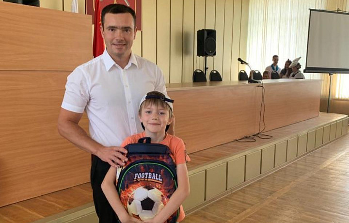 Тульские депутаты поздравили школьников с наступающим учебным годом