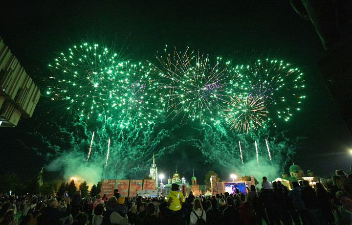 Искусство театра, соревнования силачей и книжный фестиваль: как туляки могут развлечься на День Города