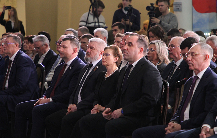 «Тульская область должна стать территорией семейного счастья»: Андрей Дубровский прокомментировал отчёт председателя правительства региона