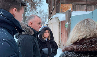 Руководитель СК России по Тульской области осмотрел аварийный дом на улице Тургеневской
