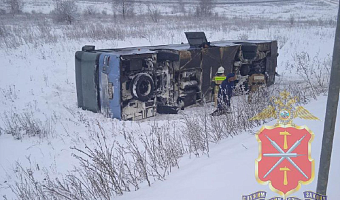 В Богородицком районе возбуждено уголовное дело после опрокидывания пассажирского автобуса