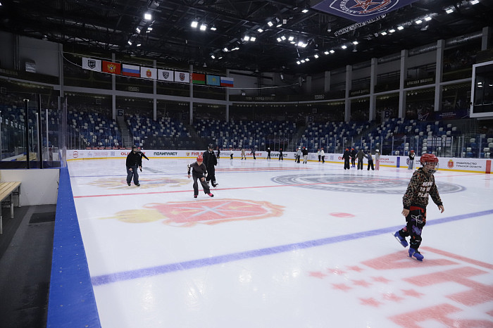 Сходил на бесплатные занятия и влюбился в лед: как тульских школьников учат кататься на коньках – фоторепортаж