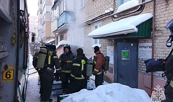 В тульском поселке Менделеевский из-за пожара в доме эвакуировали 12 человек