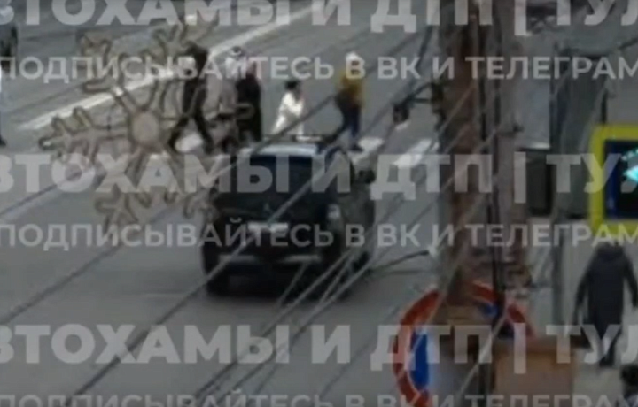 В сети появилось видео ДТП со сбитыми пешеходами на проспекте Ленина в Туле