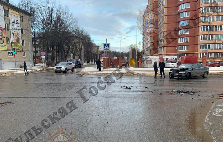 Один человек попал в больницу из-за ДТП с Audi и Lada в Новомосковске
