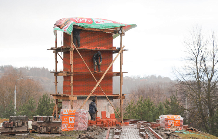 В Привокзальном округе капитально ремонтируют стелы «Передний край обороны Тулы»