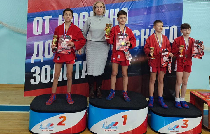 В Туле состоялся турнир по самбо памяти Владимира Дмитриева